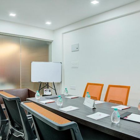 Hotel Sterling Inn Bangalore International Airport Yelahanka 외부 사진
