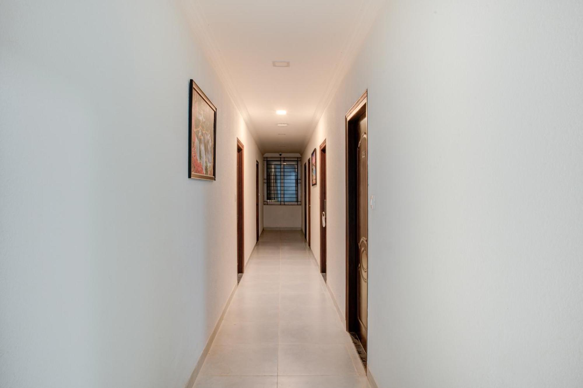 Hotel Sterling Inn Bangalore International Airport Yelahanka 외부 사진