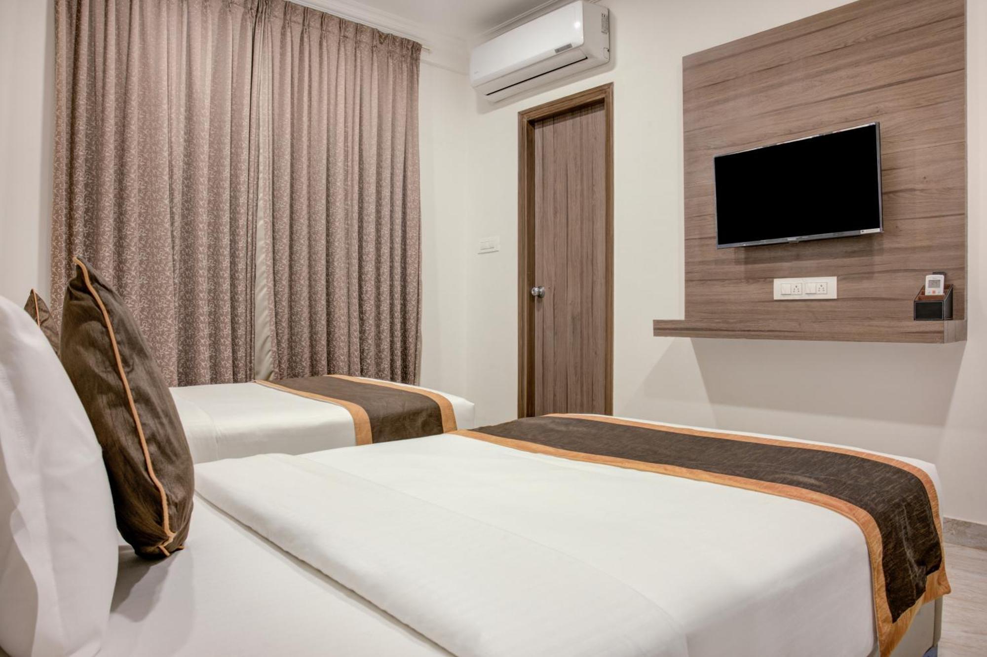 Hotel Sterling Inn Bangalore International Airport Yelahanka 외부 사진