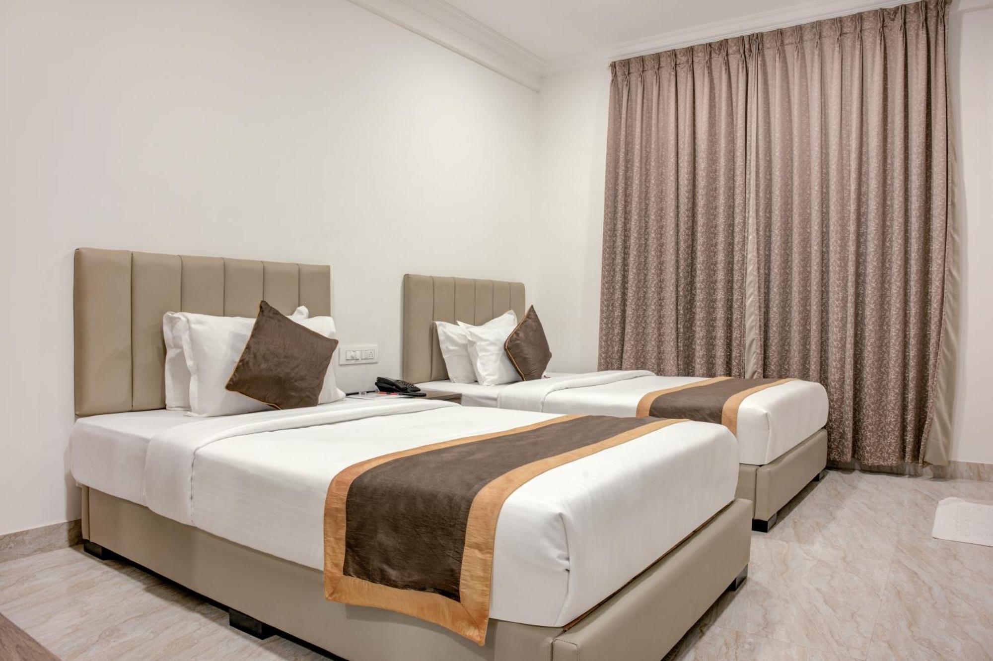Hotel Sterling Inn Bangalore International Airport Yelahanka 외부 사진