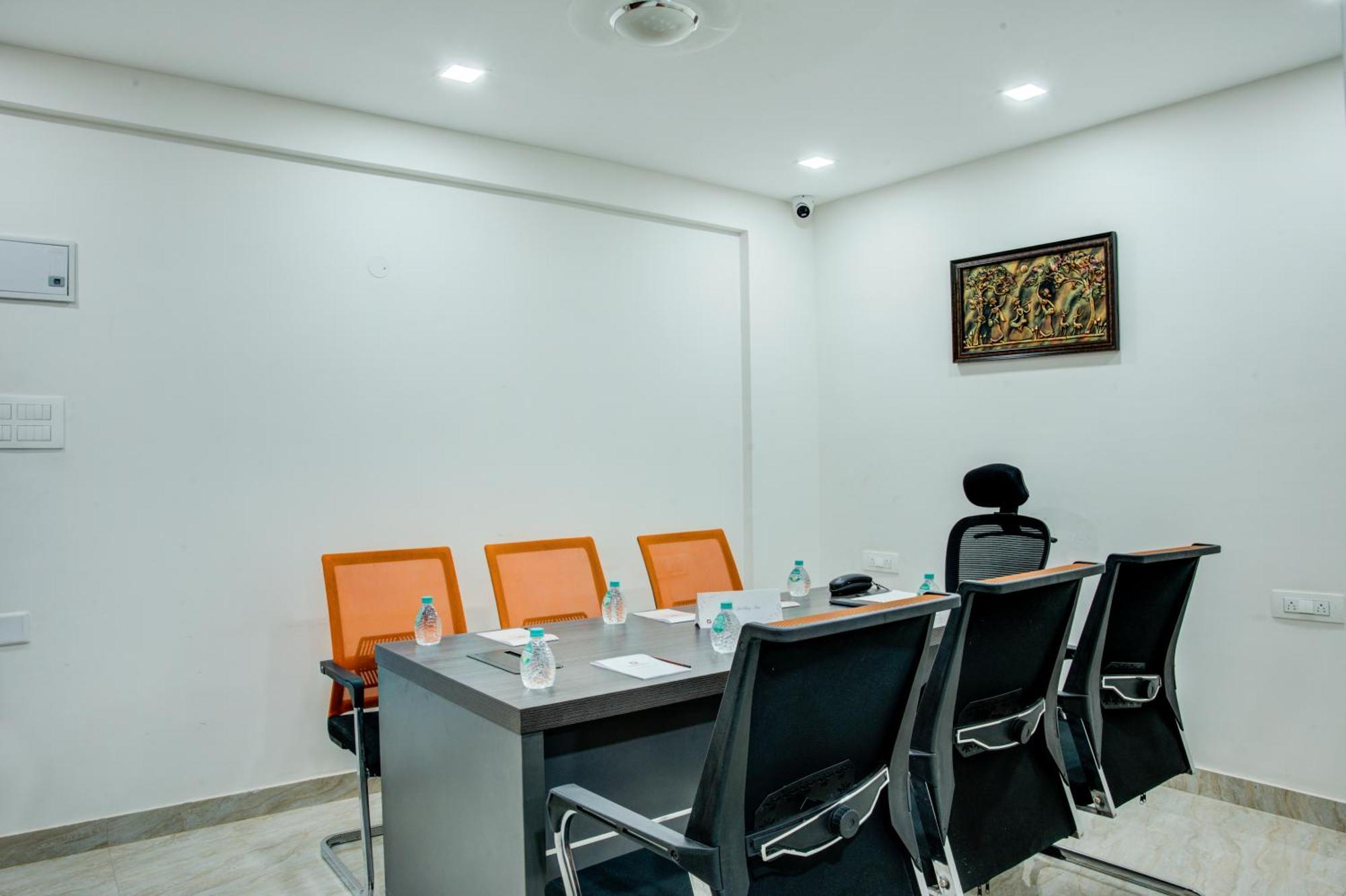 Hotel Sterling Inn Bangalore International Airport Yelahanka 외부 사진