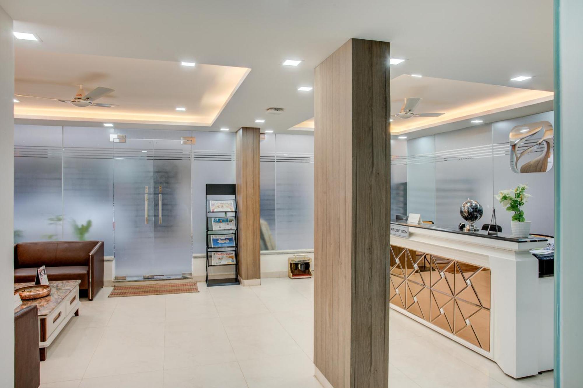 Hotel Sterling Inn Bangalore International Airport Yelahanka 외부 사진