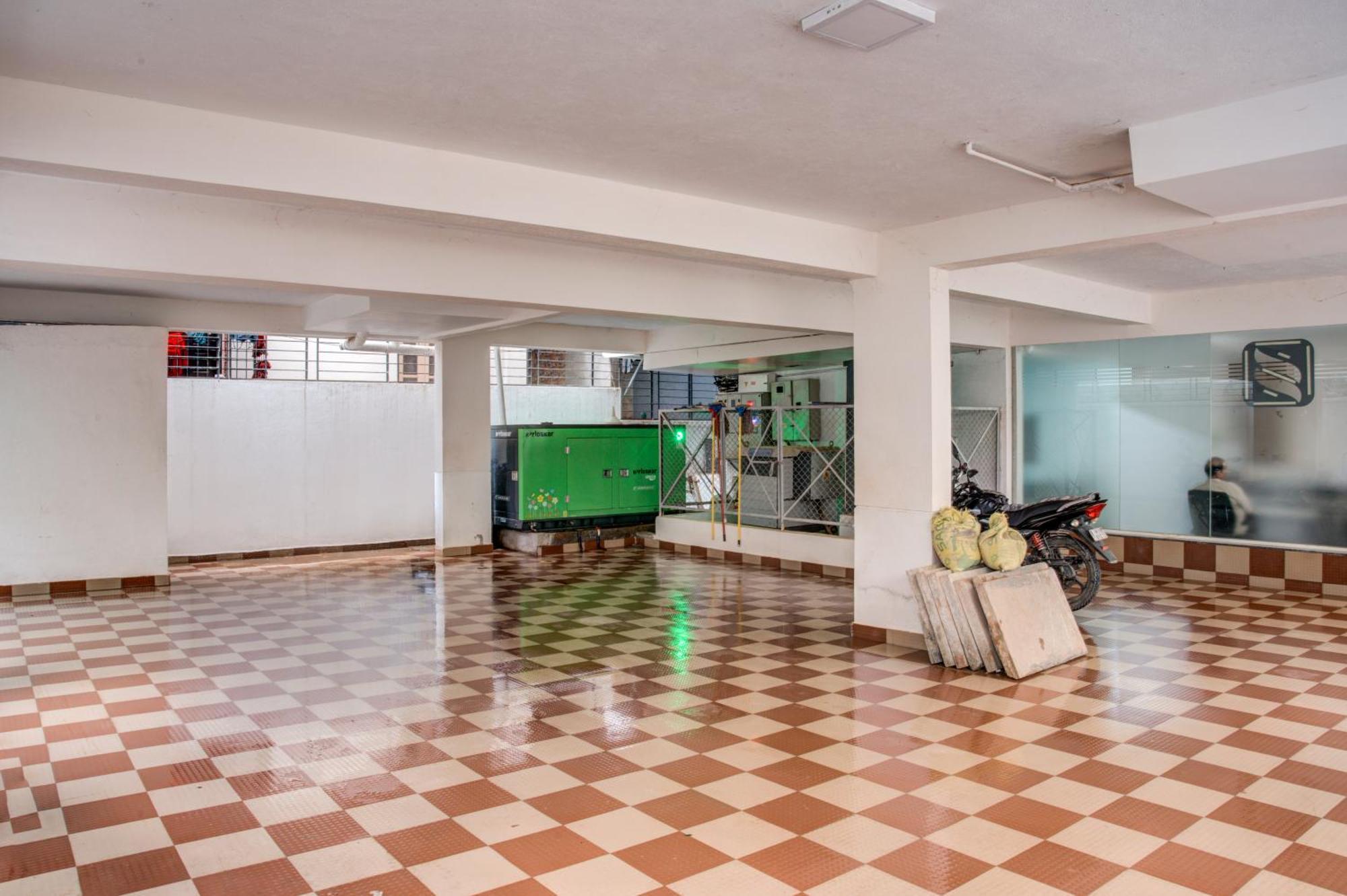 Hotel Sterling Inn Bangalore International Airport Yelahanka 외부 사진
